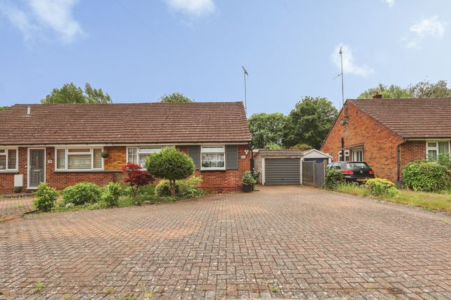 2 bed property, in Ninesprings Way, £500,000