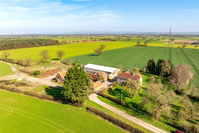 5 bed property, in Sam House Farm, £950,000