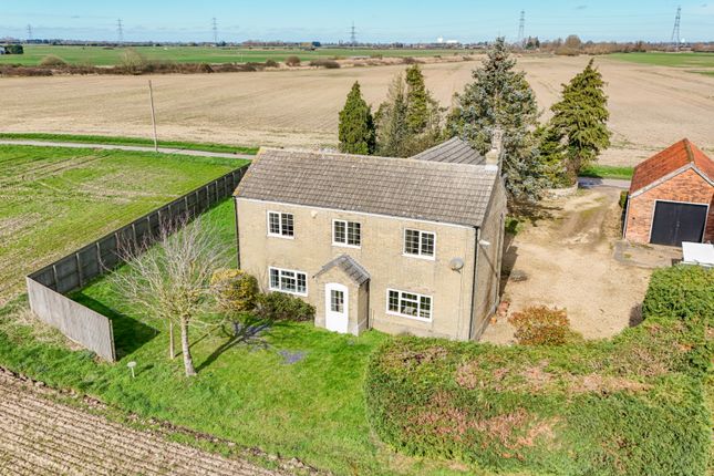3 bed property, in Mill Road, £400,000