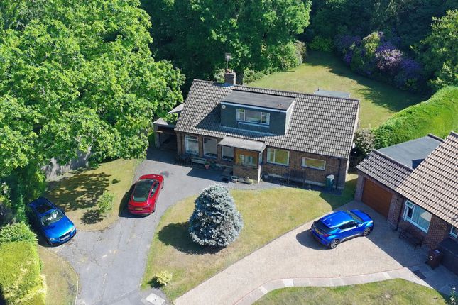 3 bed property, in St. Marys Close, £675,000