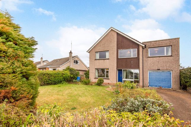 5 bed property, in Drumcarrow Road, £450,000