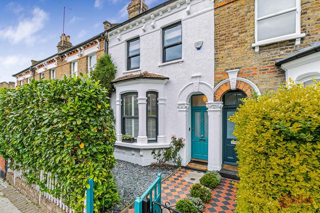 3 bed property, in Lynton Road N8, £1,495,000