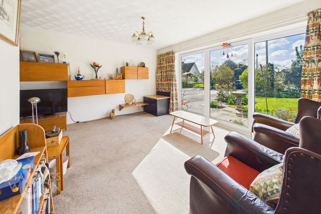 4 bed property, in Sycamore Close, £340,000