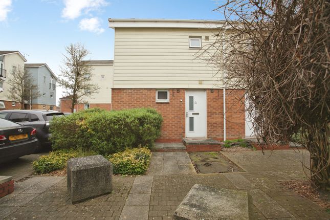 1 bed property, in Follager Road, £90,000