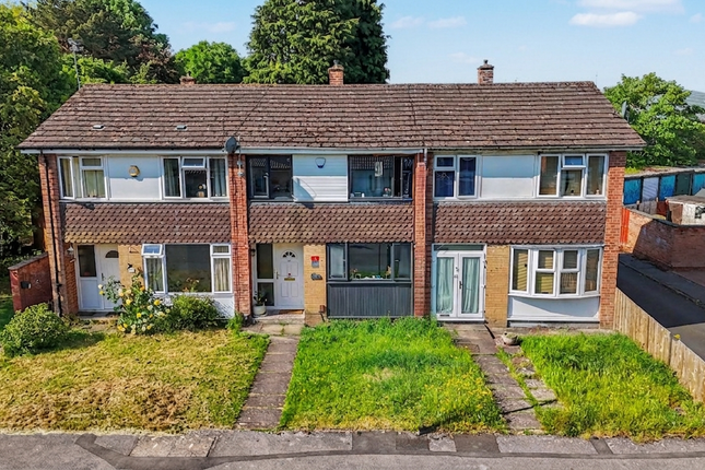 3 bed property, in Wildmoor Road, £235,000