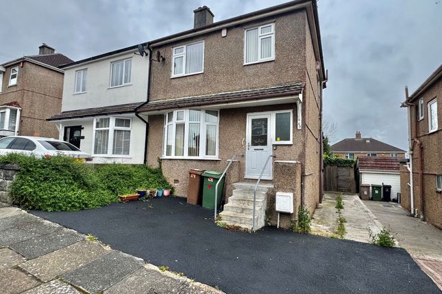 3 bed property, in Beacon Down Avenue, £225,000