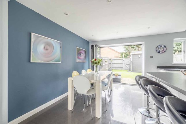 3 bed property, in Warren Field, £500,000