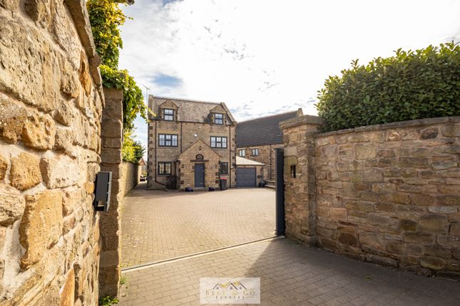 5 bed property, in Kiveton Lane, £595,000