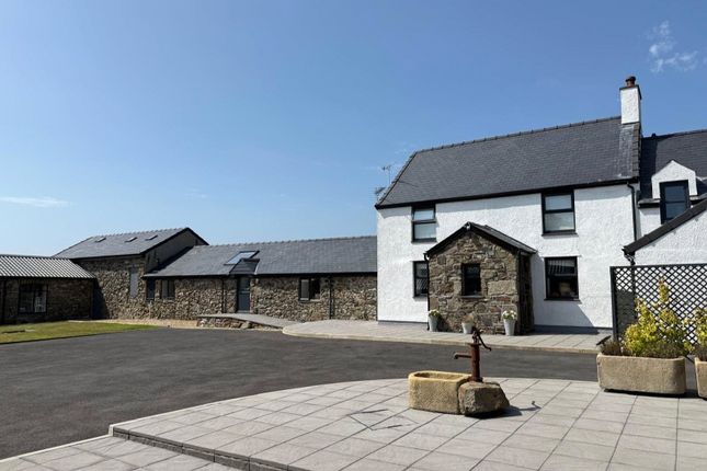 8 bed property, in Carmel, £795,000
