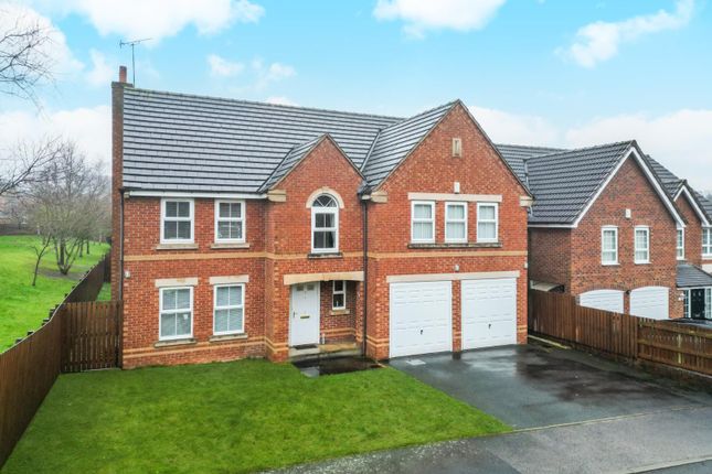 6 bed property, in Stoneleigh Way, £795,000