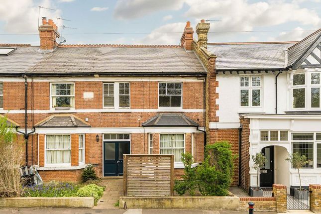 2 bed property, in Windmill Road, £450,000