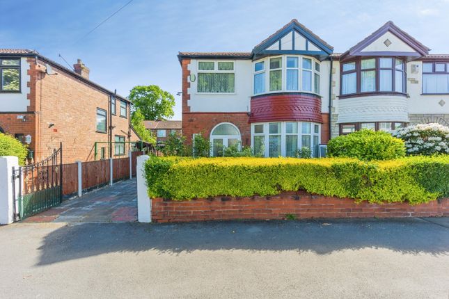 3 bed property, in Lindum Avenue, £445,000