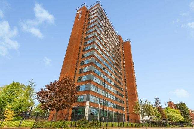 1 bed property, in Chester Road, £80,000