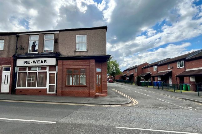 3 bed property, in Manchester Road, £200,000