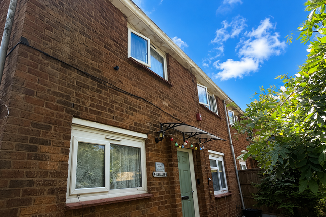 3 bed property, in Bull Lane, £230,000