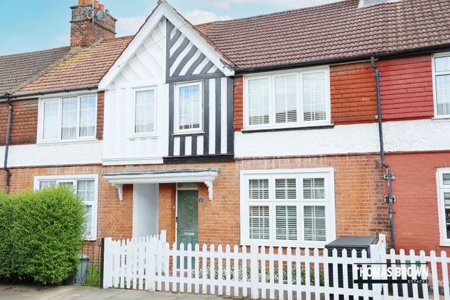 3 bed property, in Aynscombe Angle, £465,000