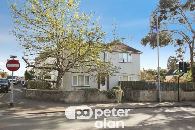 4 bed property, in Lodge Road, £450,000