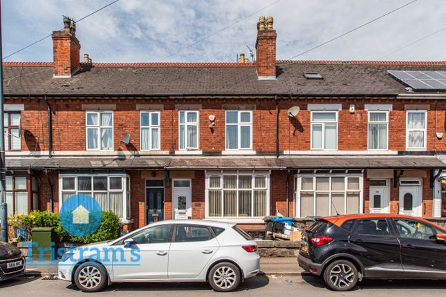 2 bed property, in St. Thomas Road, £250,000