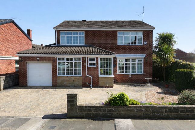 4 bed property, in Coulton Grove, £375,000