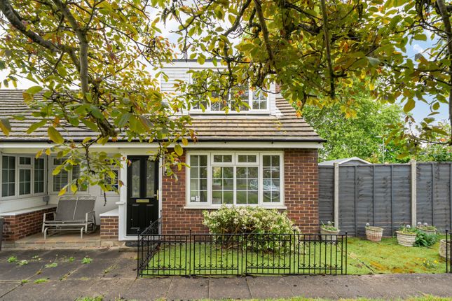 2 bed property, in Matthew Arnold Close, £450,000