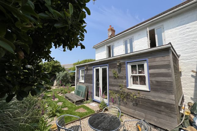 3 bed property, in Sea View Cottage, £425,000