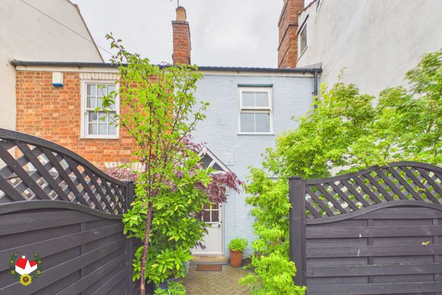 2 bed property, in Parliament Street, £215,000