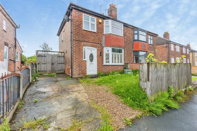 3 bed property, in Dorset Avenue, £250,000