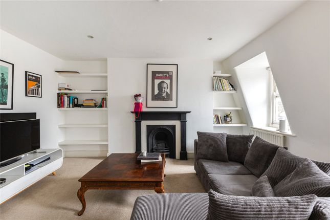 1 bed property, in Upper Richmond Road, £425,000