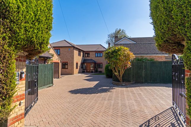 4 bed property, in Windmill Way, £1,150,000
