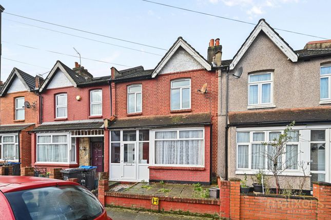 3 bed property, in Whitford Gardens, £500,000