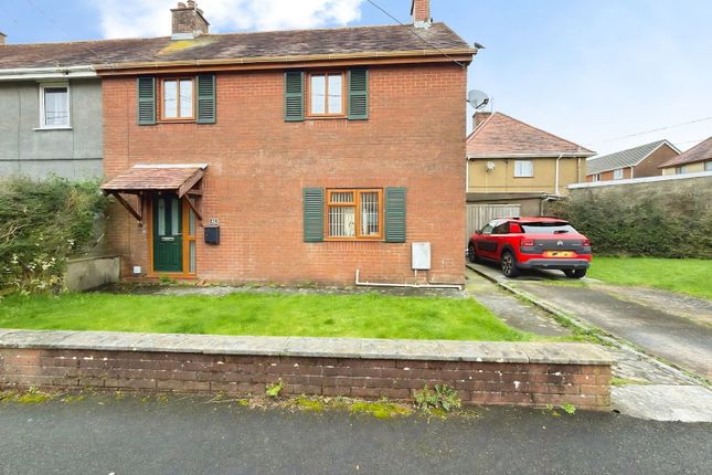 3 bed property, in Bronallt Road, £170,000
