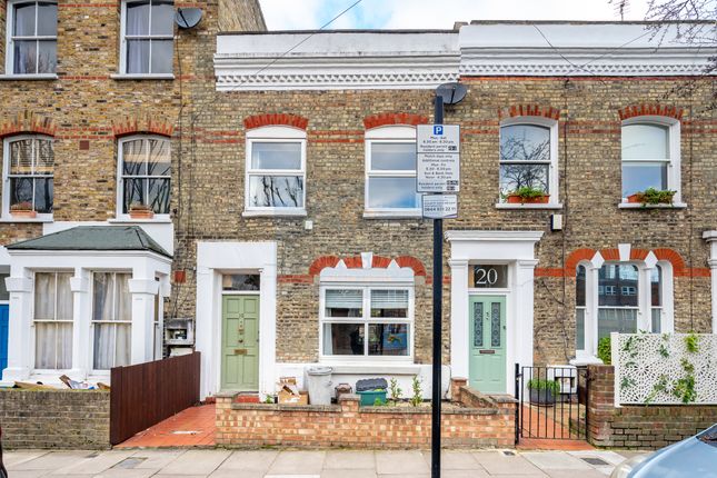 3 bed property, in Hatley Road, £900,000