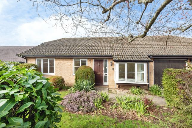 3 bed property, in Temple Close, £500,000