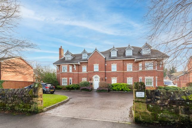 1 bed property, in The Links, £99,950
