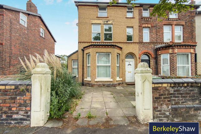 5 bed property, in Myers Road West, £475,000