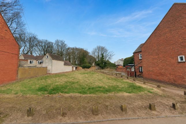 Studio, in Willenhall, £135,000