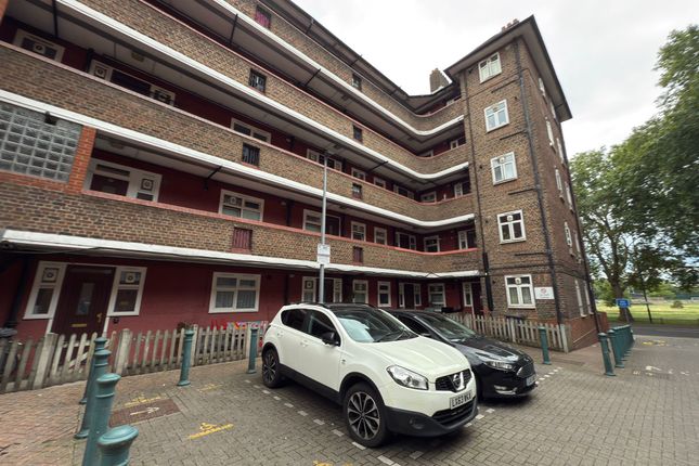 4 bed property, in Watermead House, £475,000