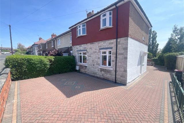 4 bed property, in Highfield Avenue, £200,000