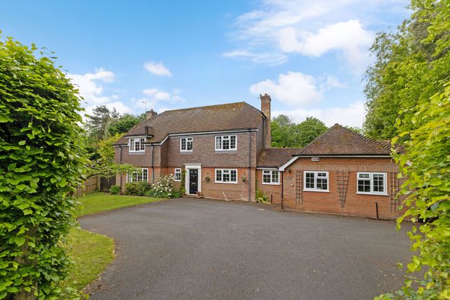 4 bed property, in Redlynch, £835,000
