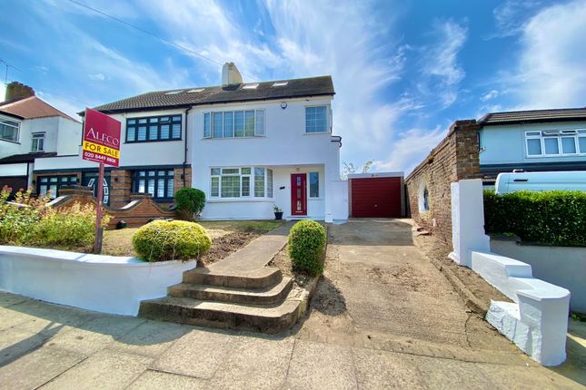 4 bed property, in Cat Hill, £770,000