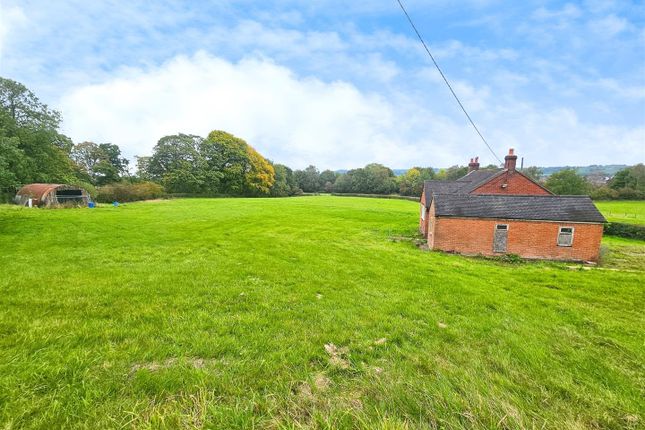 2 bed property, in Wharf Road, £650,000
