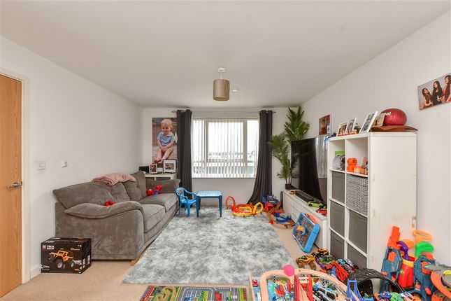 1 bed property, in Manston Road, £125,000