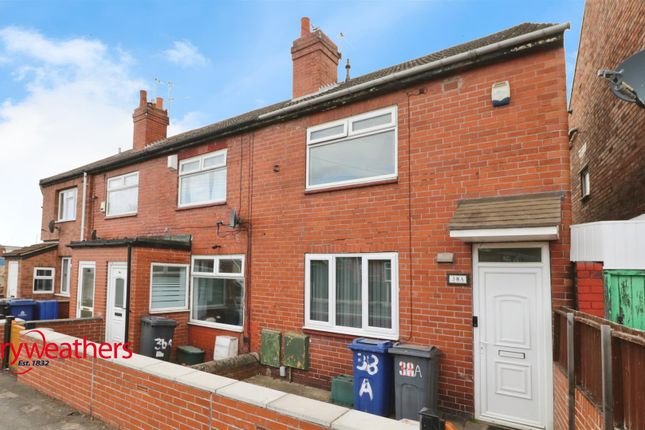 2 bed property, in Daw Lane, £70,000