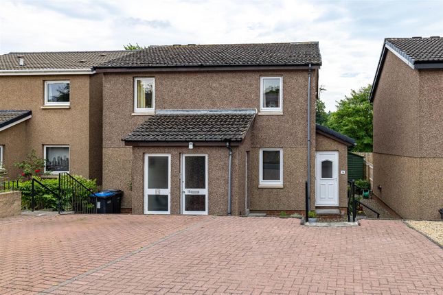 2 bed property, in 16 Quarrydene, £165,000