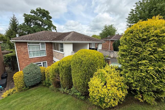 3 bed property, in Halfcot Avenue, £275,000
