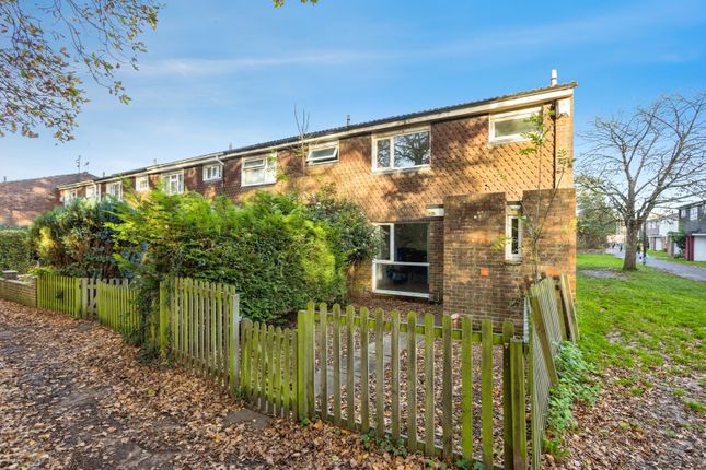 3 bed property, in Mitford Walk, £270,000