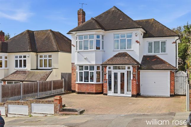 4 bed property, in Princes Avenue, £1,450,000