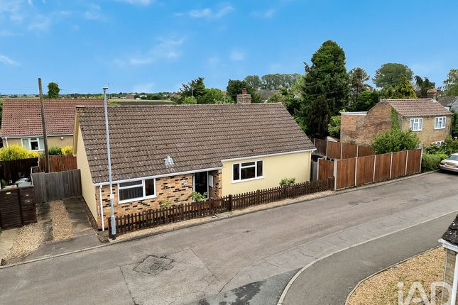 3 bed property, in The Hythe, £299,995