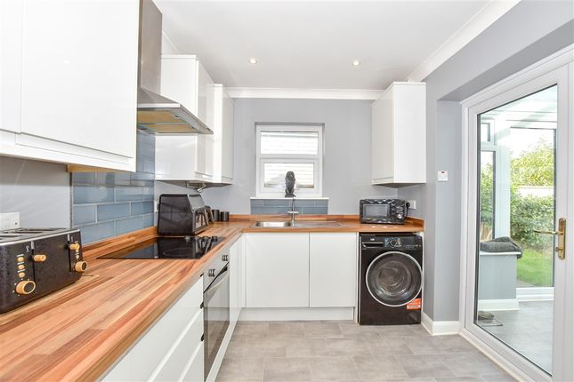 3 bed property, in Ulcombe Road, £525,000