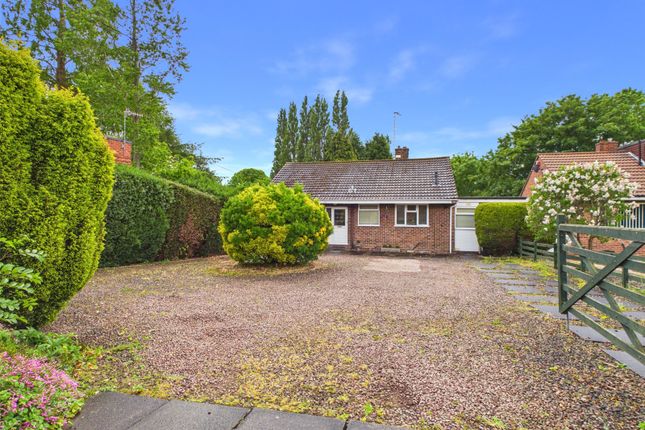 2 bed property, in Lavender Road, £450,000
